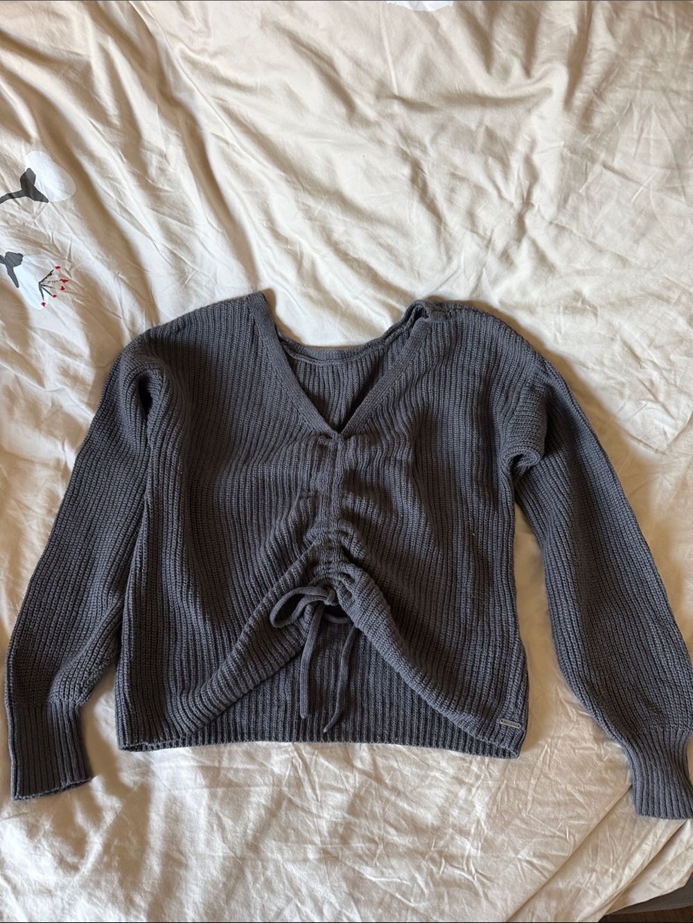 Hollister Ribbed Cinched-Front V-Neck Sweater Gray Small